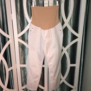 🍼2/$40 LED Cropped Eyelet Trim Hem Jeans